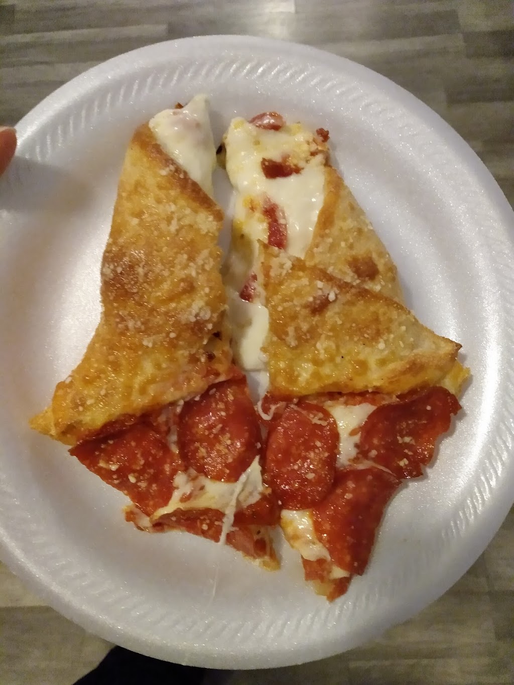 Little Caesars Pizza | 226 E Market St, Celina, OH 45822, USA | Phone: (419) 586-9109