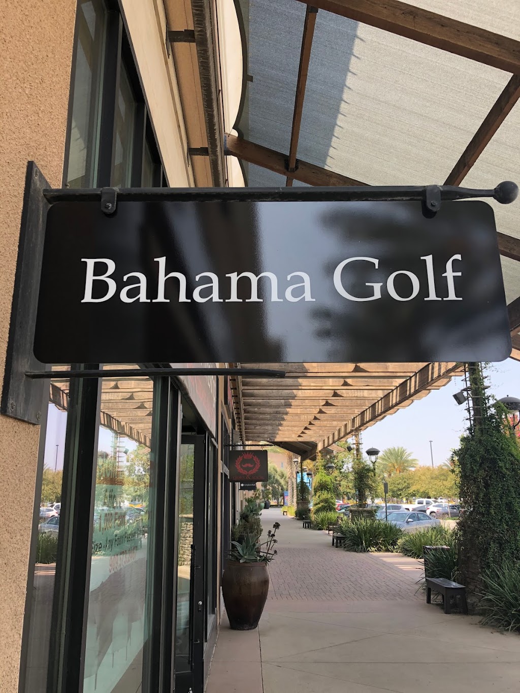 Bahama Golf | 2780 Cabot Dr #160-5, Corona, CA 92883, USA | Phone: (951) 638-5400