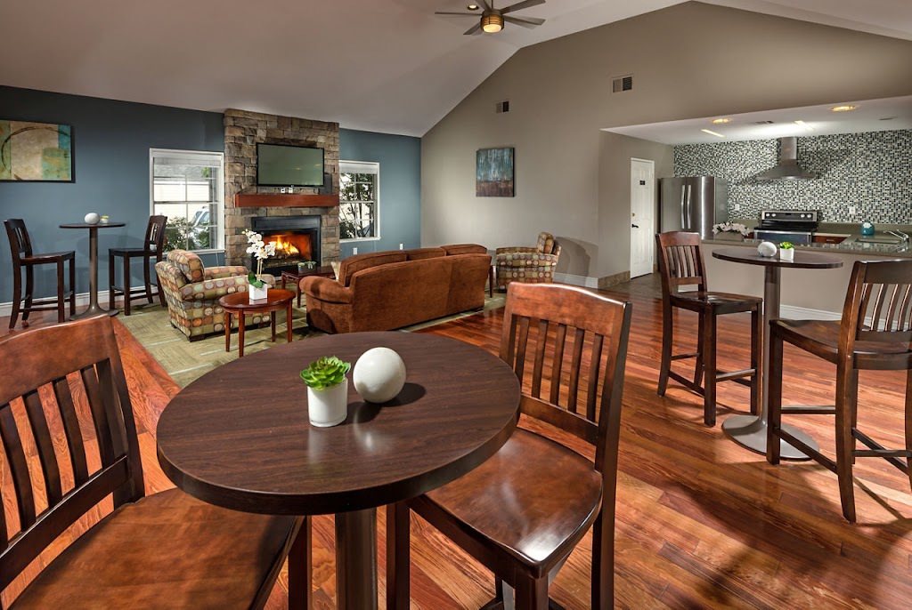 Channel Point Apartments | 5926 Bixby Village Dr, Long Beach, CA 90803, USA | Phone: (562) 222-8024