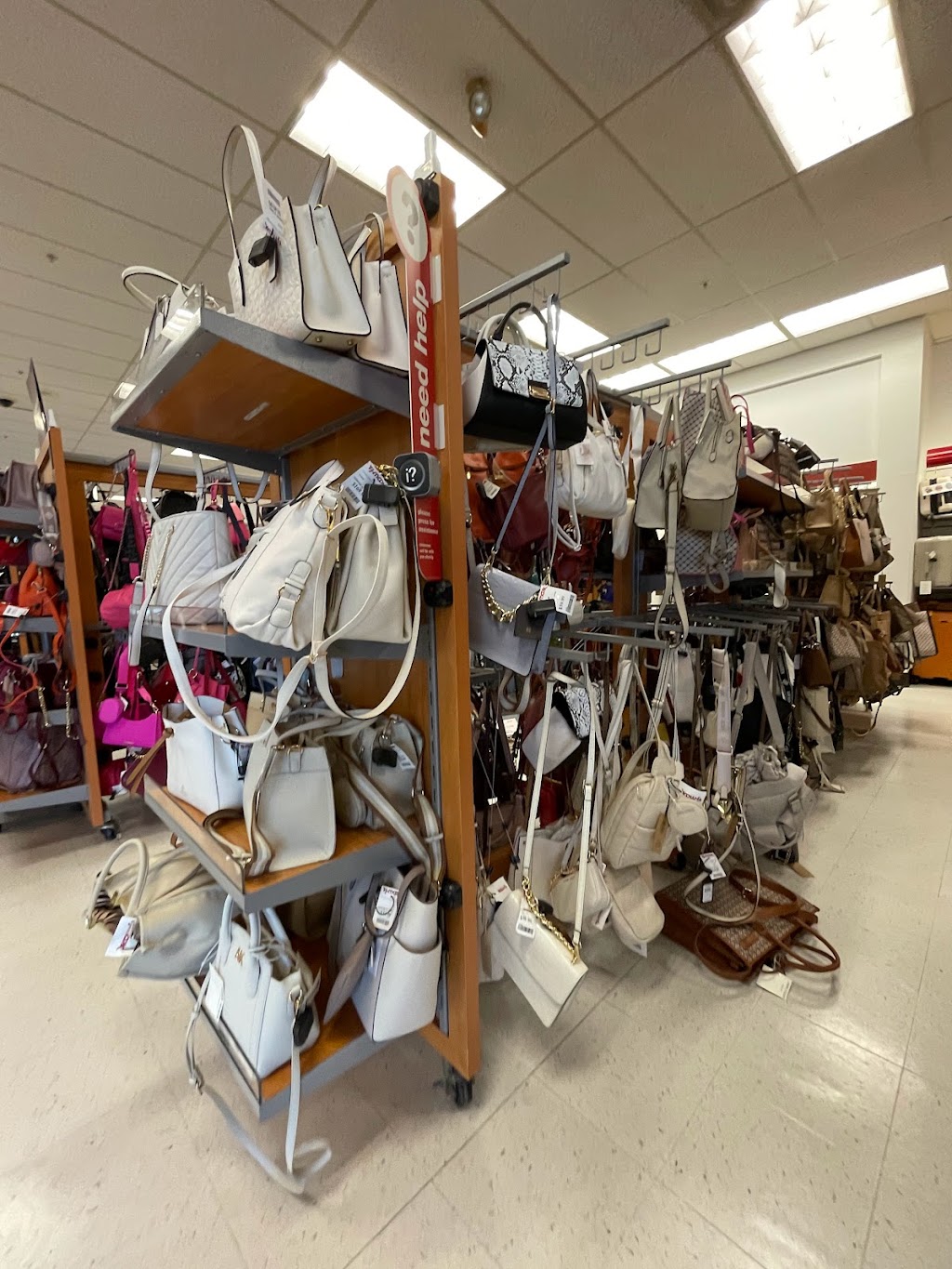 T.J. Maxx | 2315 New Hyde Park Rd, New Hyde Park, NY 11040, USA | Phone: (516) 327-5967