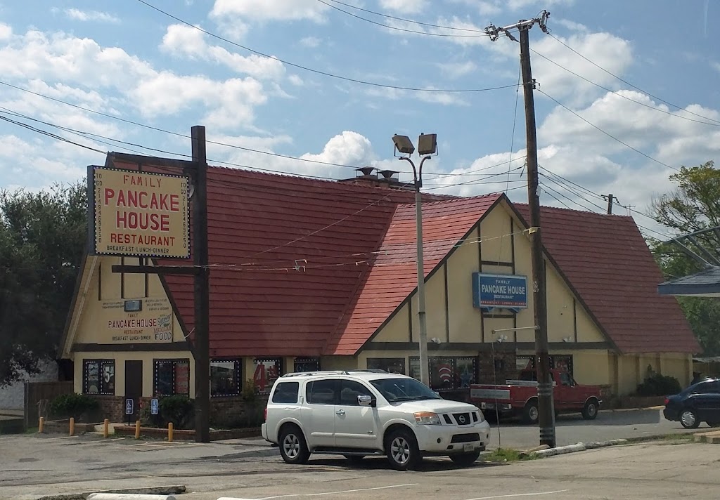 Family Pancake House | 425 W Illinois Ave, Dallas, TX 75224, USA | Phone: (214) 946-9550