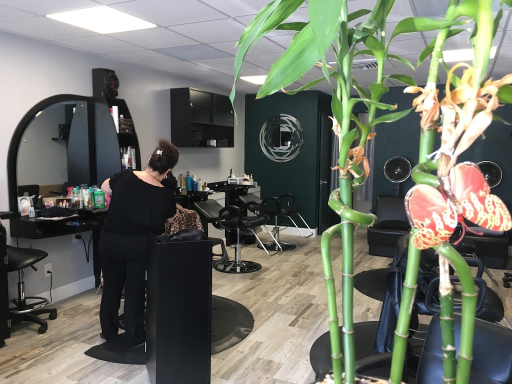 The Parlor Salon | 149 1/2 N Tamiami Trail, Osprey, FL 34229, USA | Phone: (941) 923-9801