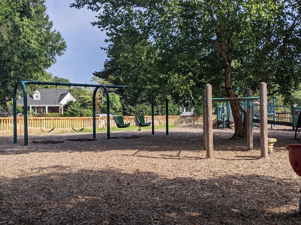 Mary Munford Playground | 201 Commonwealth Ave, Richmond, VA 23221, USA | Phone: (804) 646-5733