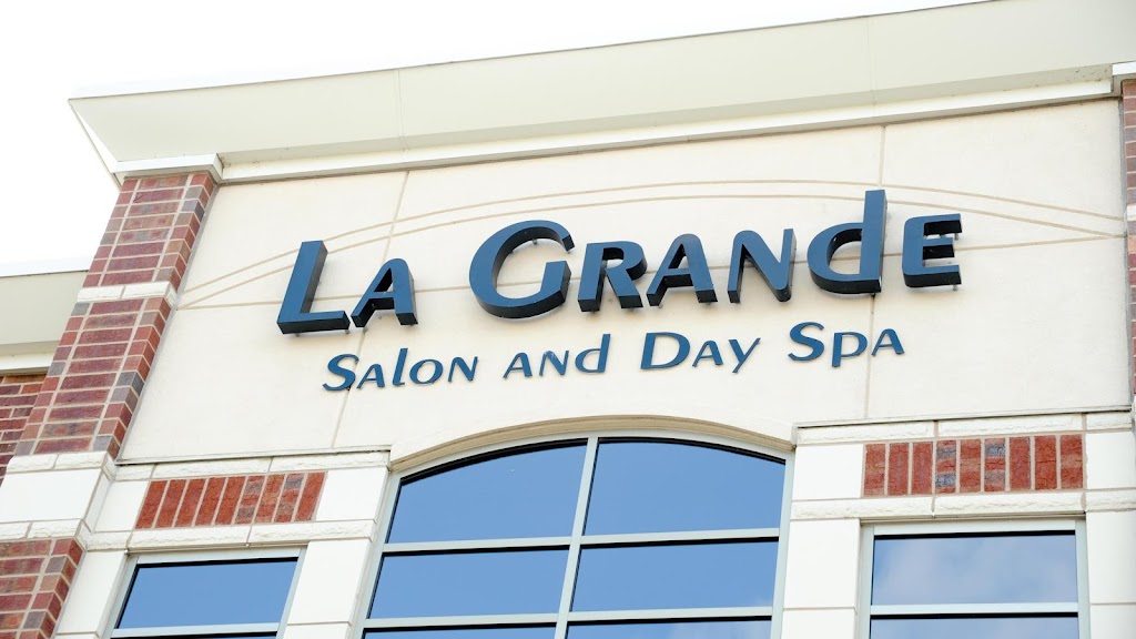 La Grande BeautySpa And Boutique | 56 East Broadway Avenue, Forest Lake, MN 55025, USA | Phone: (651) 464-4371
