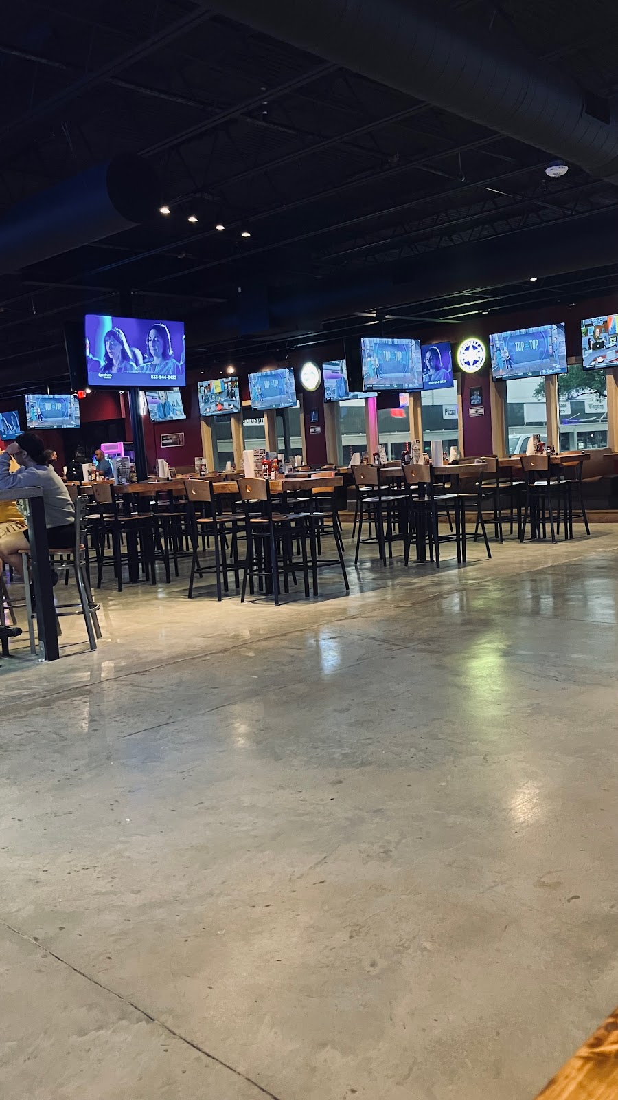 Barra Libre Sports Bar | 2627 Jefferson Blvd suite 307, Dallas, TX 75211, USA | Phone: (469) 248-3124