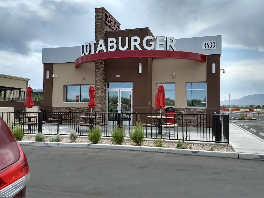 Blakes Lotaburger | 3560 N Craycroft Rd, Tucson, AZ 85750, USA | Phone: (520) 777-3657