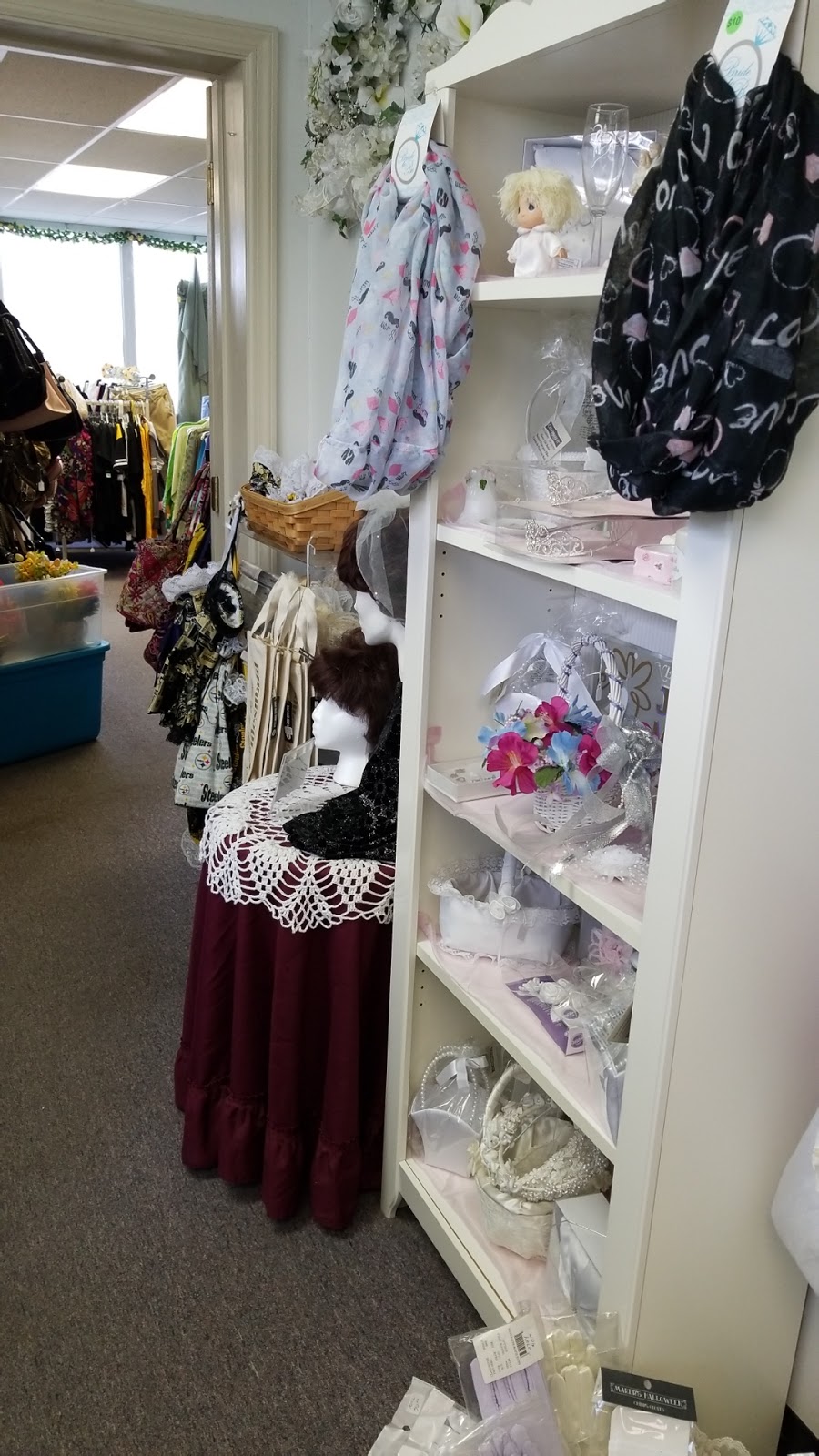 Tinas Consignment Shop | 2055 Jefferson Ave, Washington, PA 15301, USA | Phone: (724) 225-2266