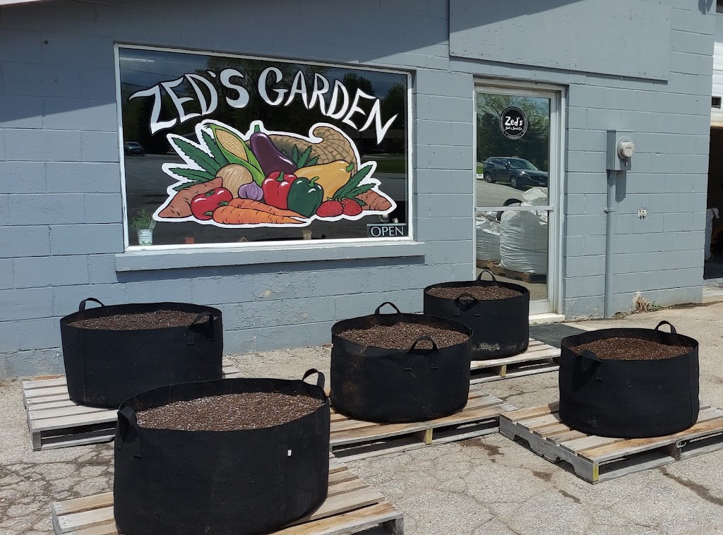 Zeds Living Soil Inc. | 1534 Essex County Rd 22, Belle River, ON N0R 1A0, Canada | Phone: (519) 562-8692