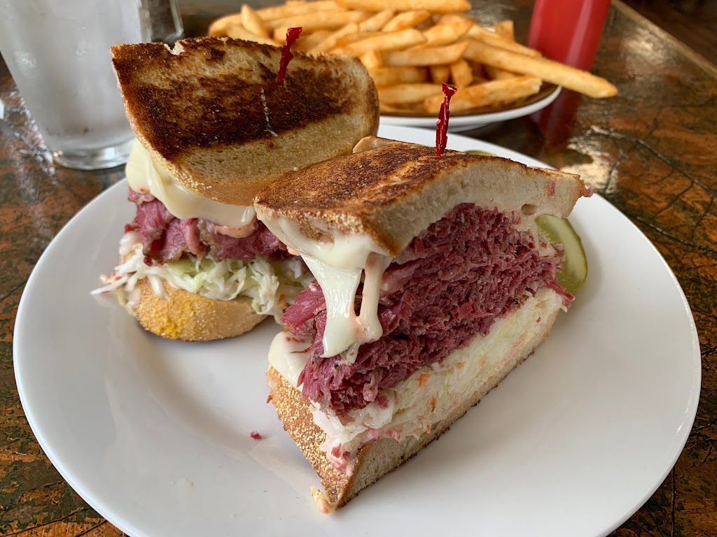 Tonys Deli Restaurant | 3258 Orchard Lake Rd, West Bloomfield Township, MI 48324 | Phone: (248) 683-3344