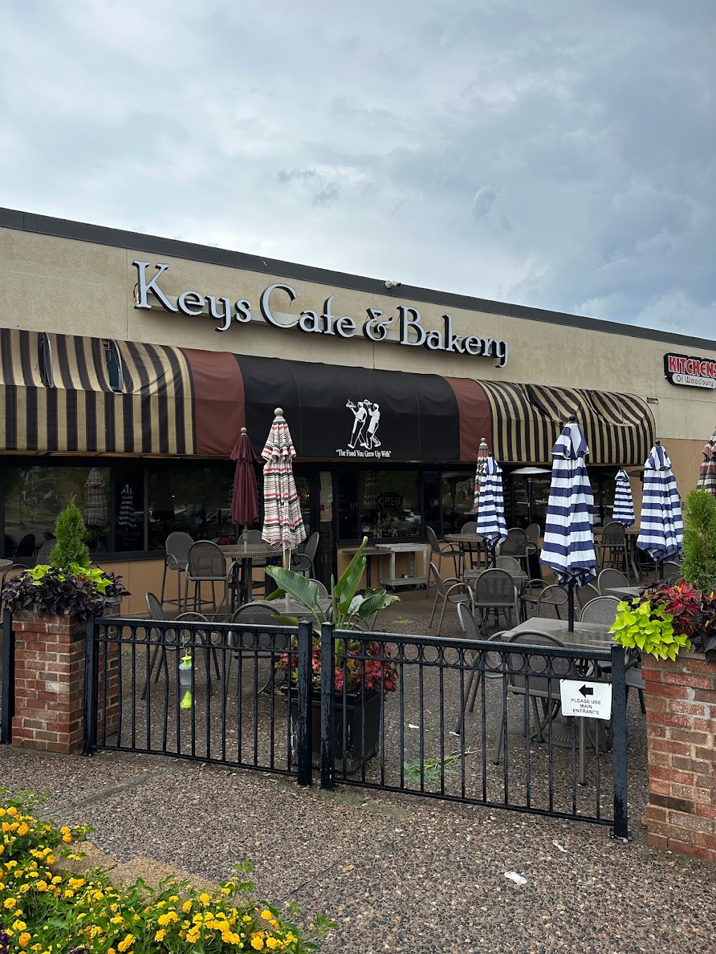 Keys Cafe & Bakery | 1750 Weir Dr, Woodbury, MN 55125, USA | Phone: (651) 731-5397