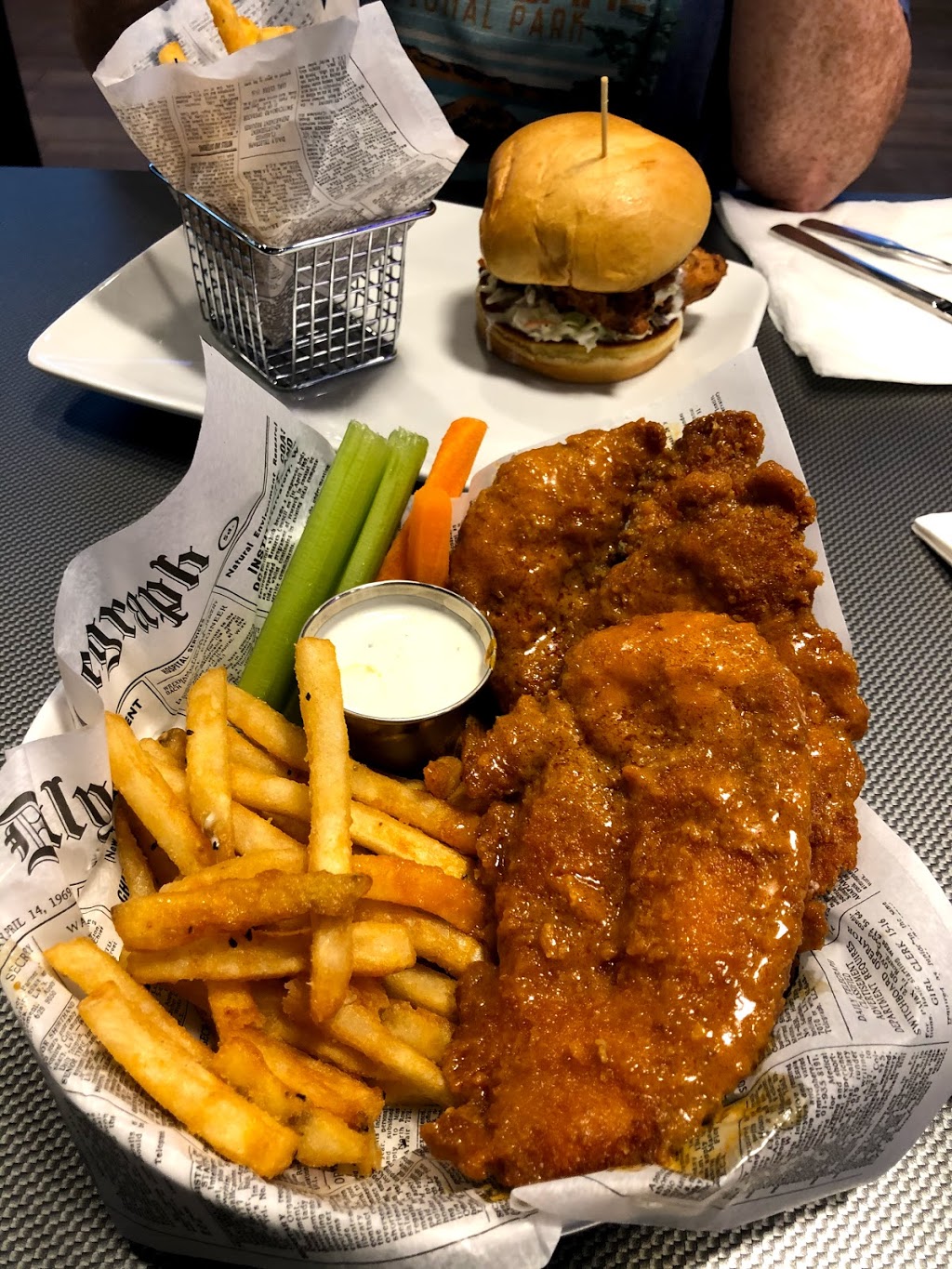 Aces Bar & Grill East | 35 S Gibson Rd, Henderson, NV 89012, USA | Phone: (702) 333-0041