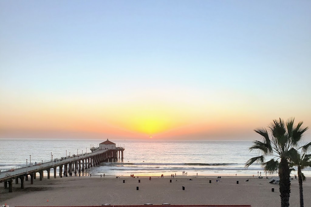 The Strand House | 117 Manhattan Beach Blvd, Manhattan Beach, CA 90266, USA | Phone: (310) 545-7470