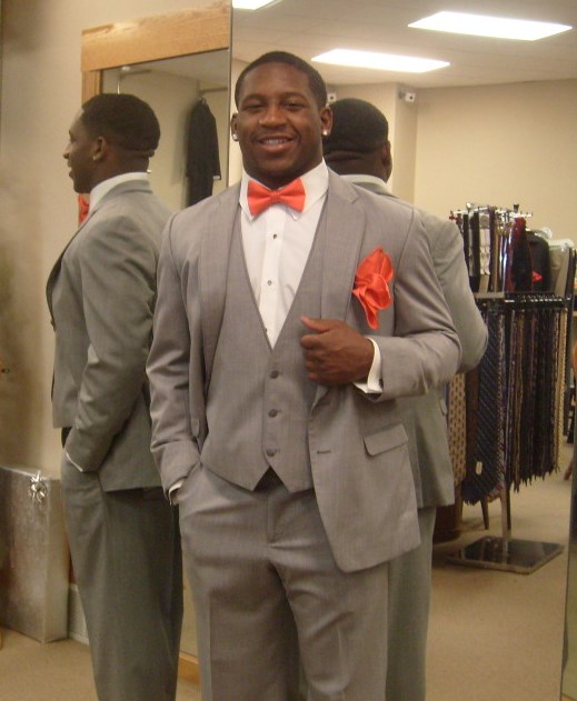 Ambassador Mens Wear, Suits & Tuxedos | 670 W State St, Alliance, OH 44601, USA | Phone: (330) 829-3333