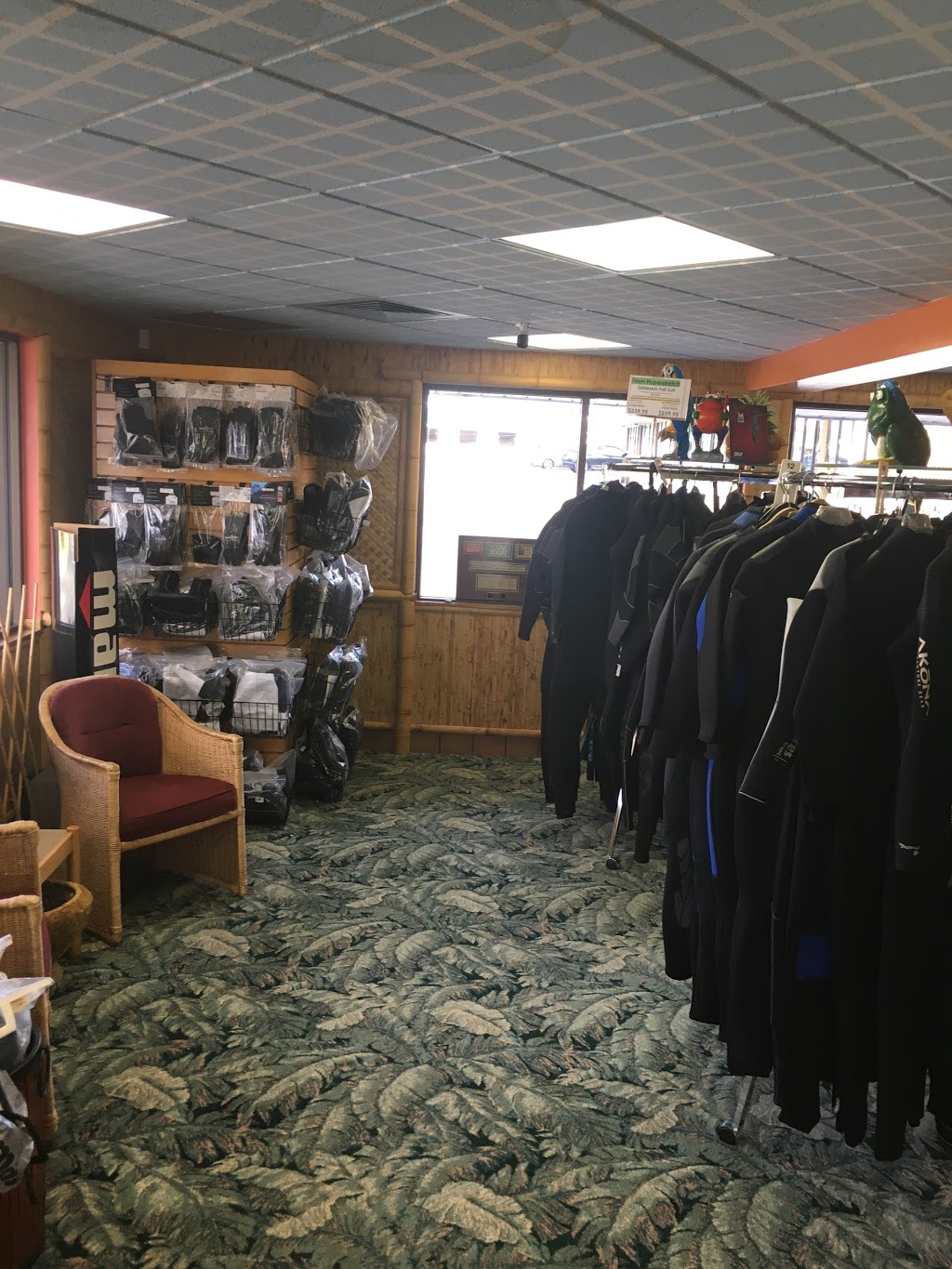 West End Diving | 12464 Natural Bridge Rd, Bridgeton, MO 63044 | Phone: (314) 209-7200