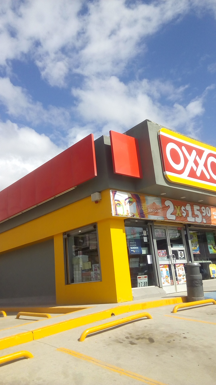 OXXO PRADO | Del Granado 5, Valle Dorado, 22170 Tijuana, B.C., Mexico | Phone: 81 8320 2020