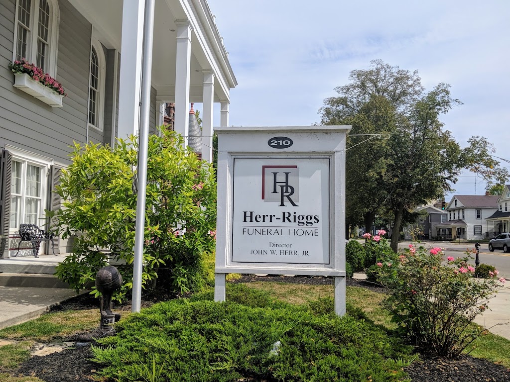 Herr-Riggs Funeral Home | 210 S Main St, Middletown, OH 45044, USA | Phone: (513) 422-4545