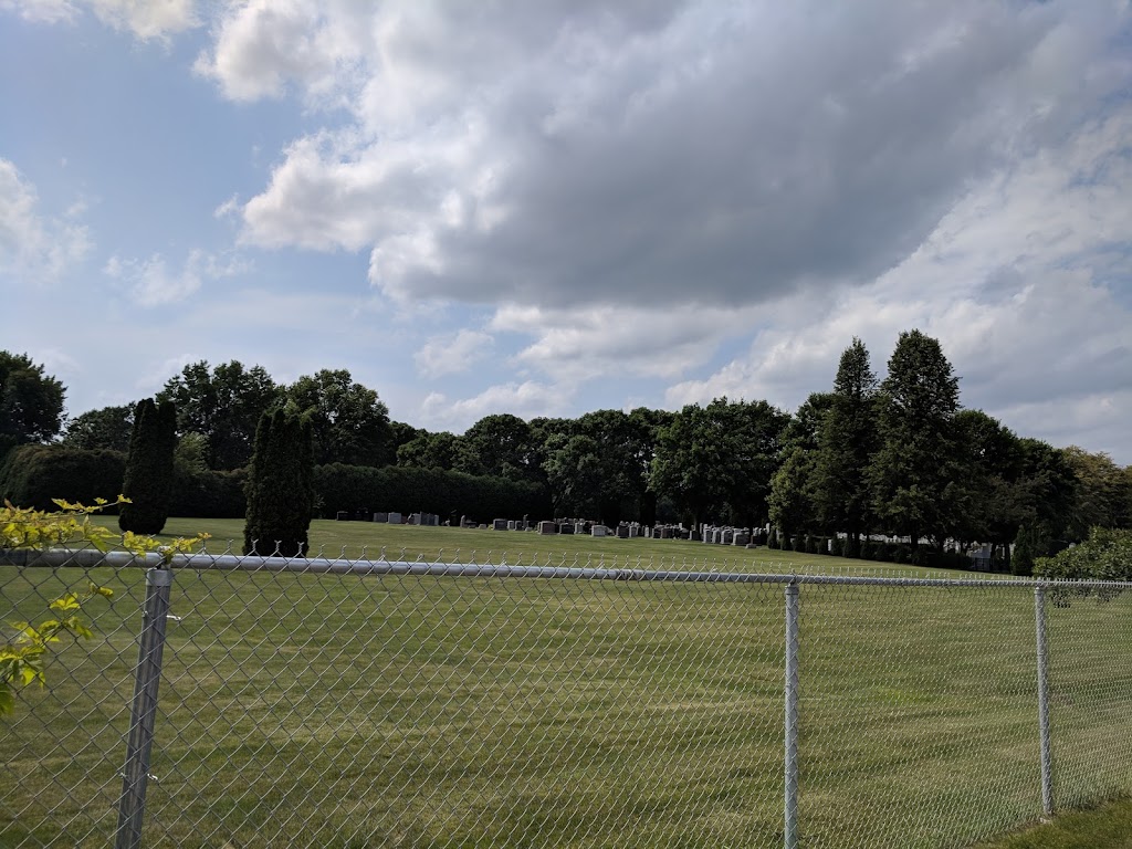 United Hebrew Brotherhood Cemetery | 2605 W 70th 1/2 St, Richfield, MN 55423, USA | Phone: (612) 998-0077