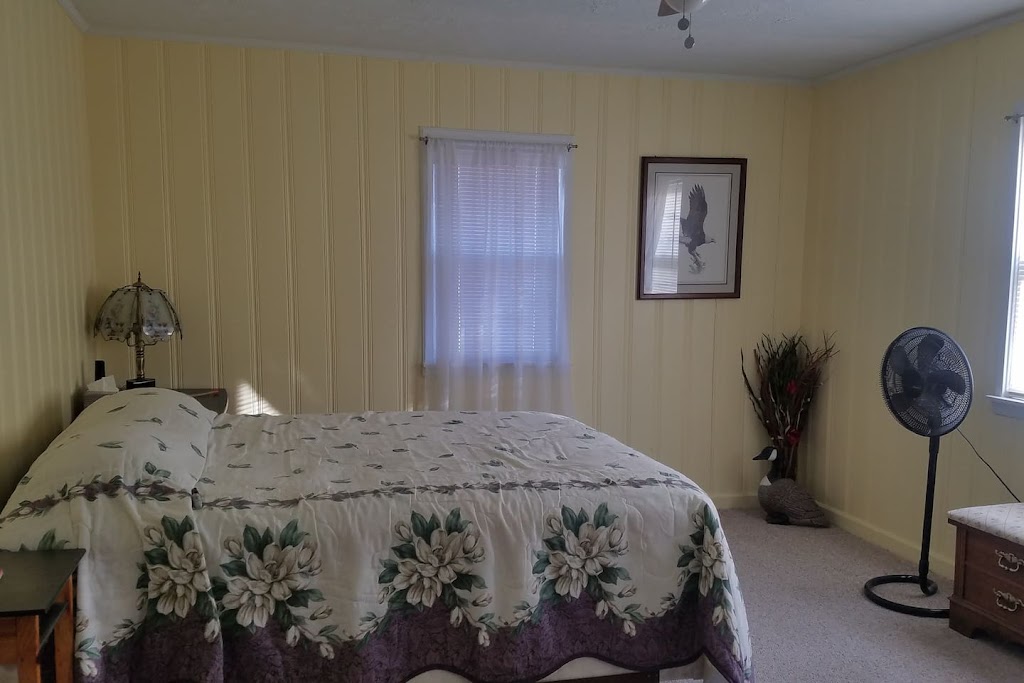 Small Town Family Bungalow | 207 S 2nd St, Louisburg, KS 66053, USA | Phone: (913) 206-0224