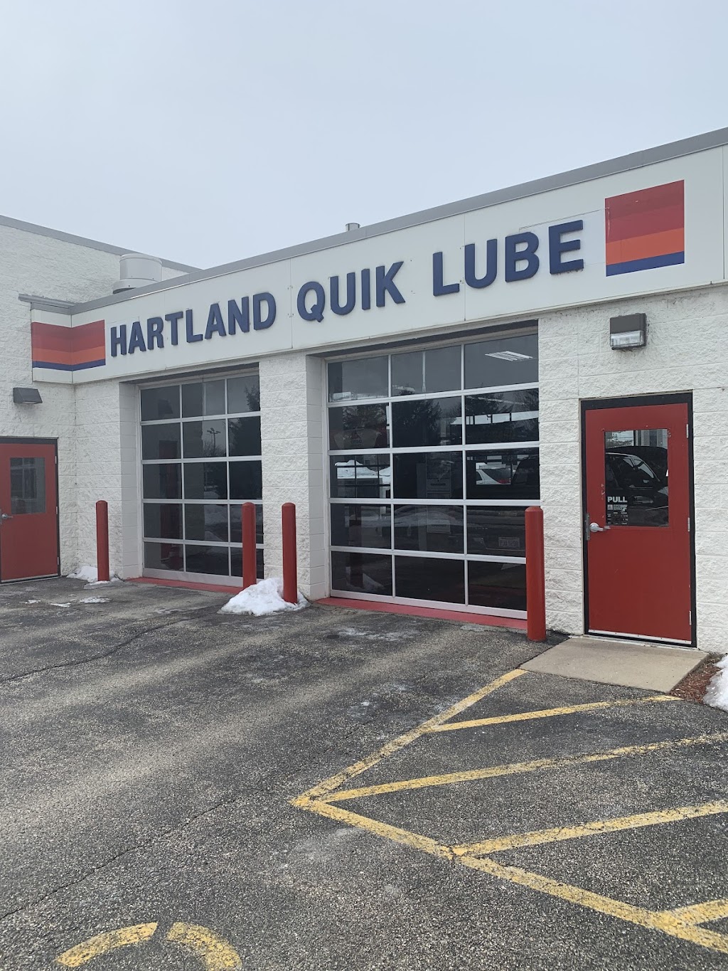 Hartland Quik Lube | 425 E Industrial Dr, Hartland, WI 53029, USA | Phone: (262) 367-7457