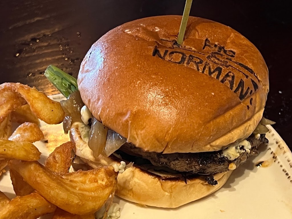 Nic & Normans Senoia | 20 Main St, Senoia, GA 30276, USA | Phone: (770) 727-9432