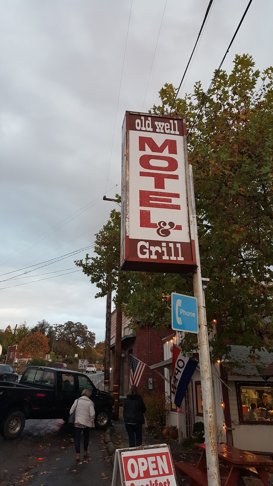 Old Well Motel & Grill | 15947 CA-49, Drytown, CA 95699 | Phone: (209) 245-6467