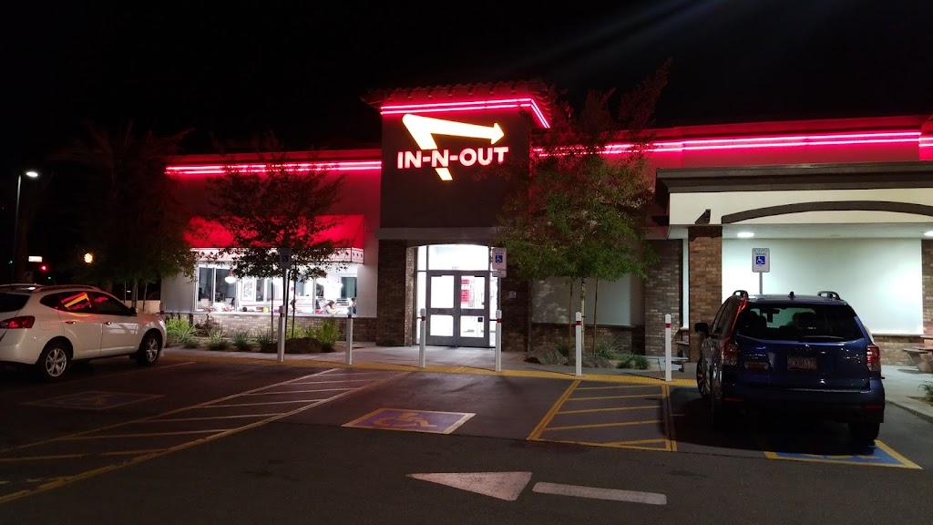 In-N-Out Burger | 14321 W Bell Rd, Surprise, AZ 85374, USA | Phone: (800) 786-1000