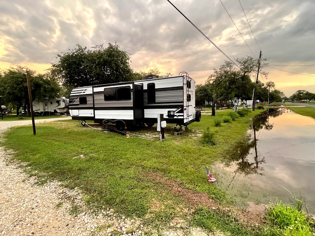 Anglers RV Retreat | 1012 N Moline St, Rockport, TX 78382, USA | Phone: (361) 205-4737