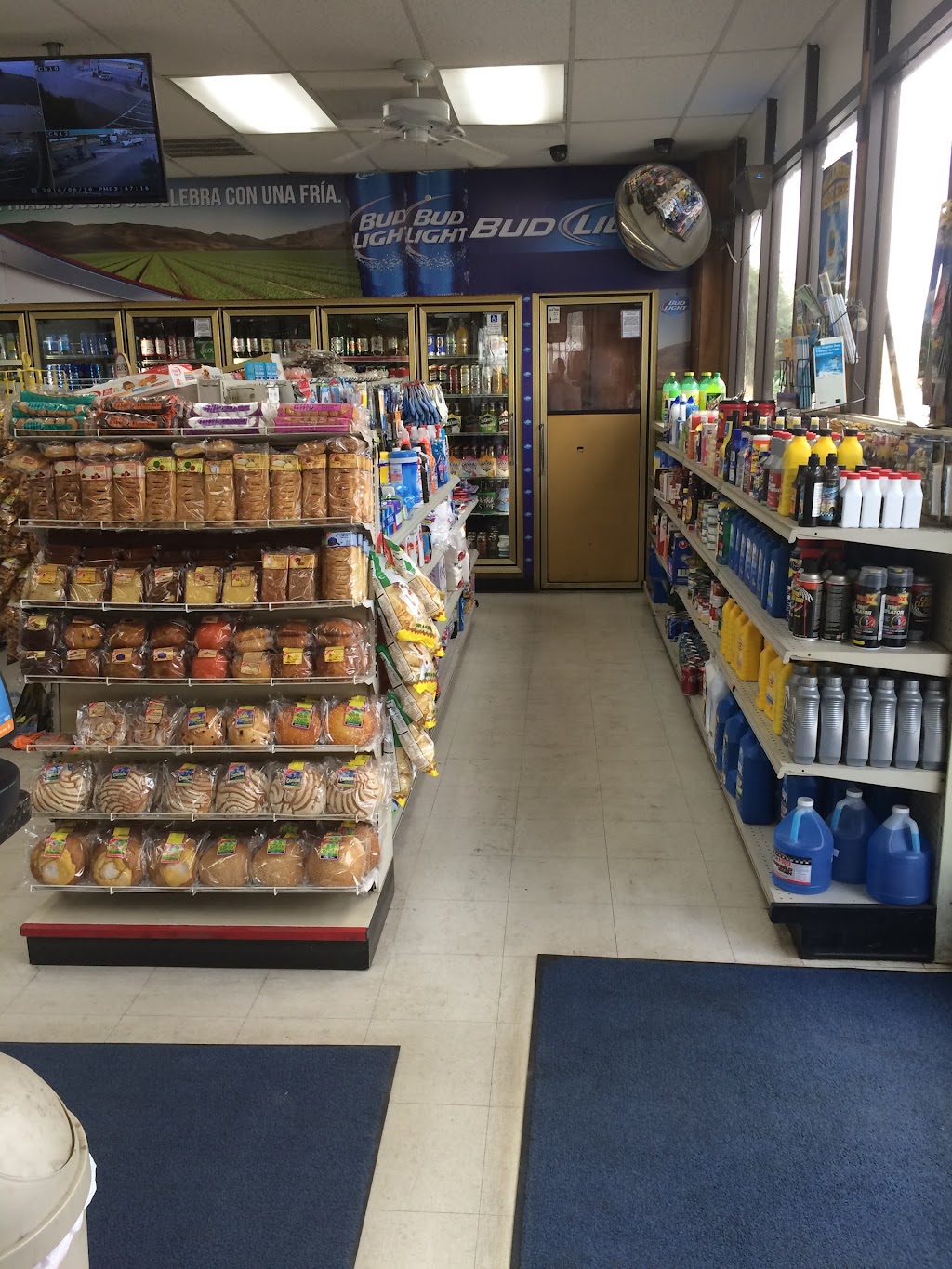 Shop-N-Go | 38440 6th St, Kingsburg, CA 93631, USA | Phone: (559) 897-3015