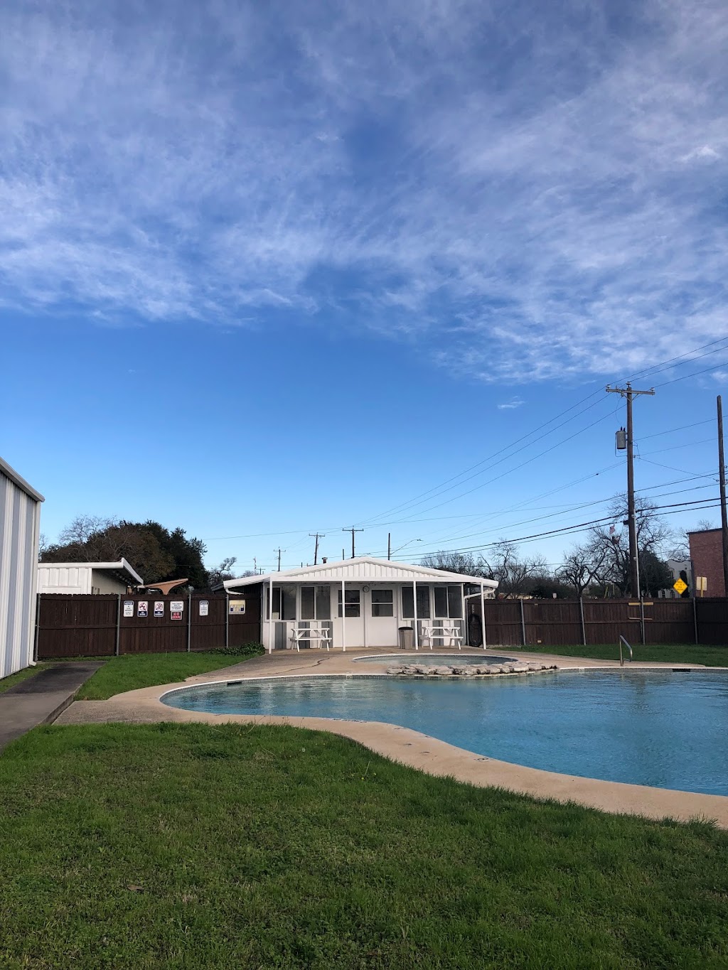 Roosevelt Mobile Home Park | 2343 Roosevelt Ave, San Antonio, TX 78210, USA | Phone: (210) 534-8215