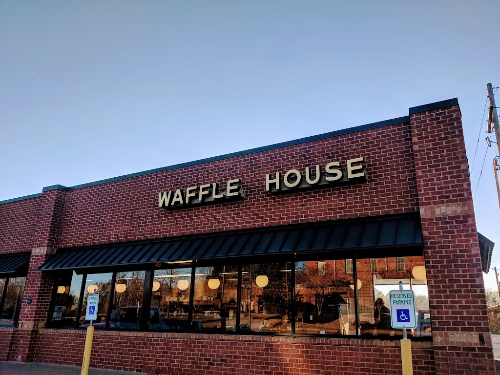 Waffle House | 451 E Commerce St, Hernando, MS 38632, USA | Phone: (662) 429-9082