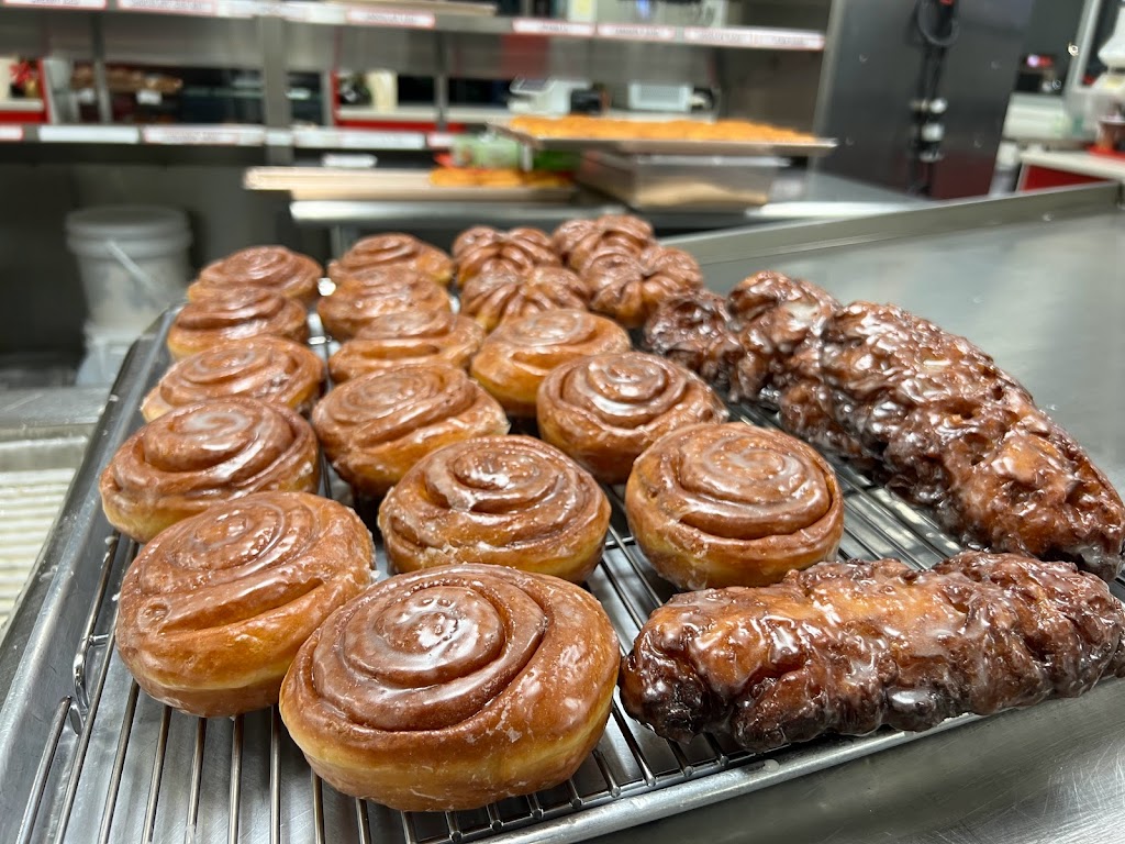 Shipley Do-Nuts Grapevine | 604 E Northwest Hwy, Grapevine, TX 76051, USA | Phone: (817) 527-5444