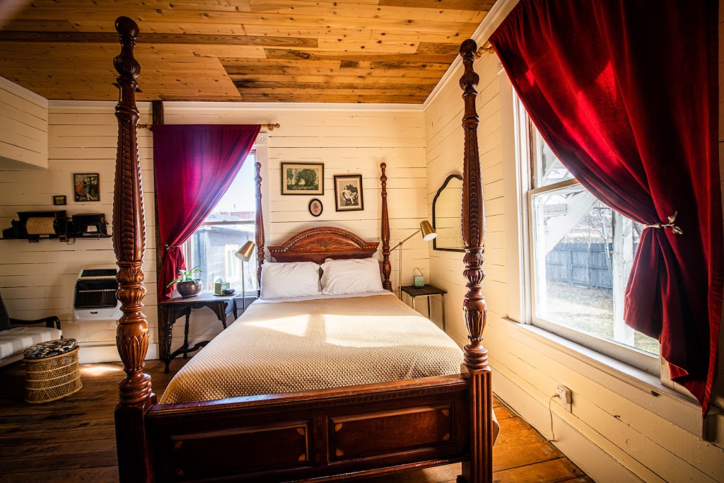 The Gilded Drifter Inn | 820 Main St, Loyalton, CA 96118, USA | Phone: (530) 428-5015