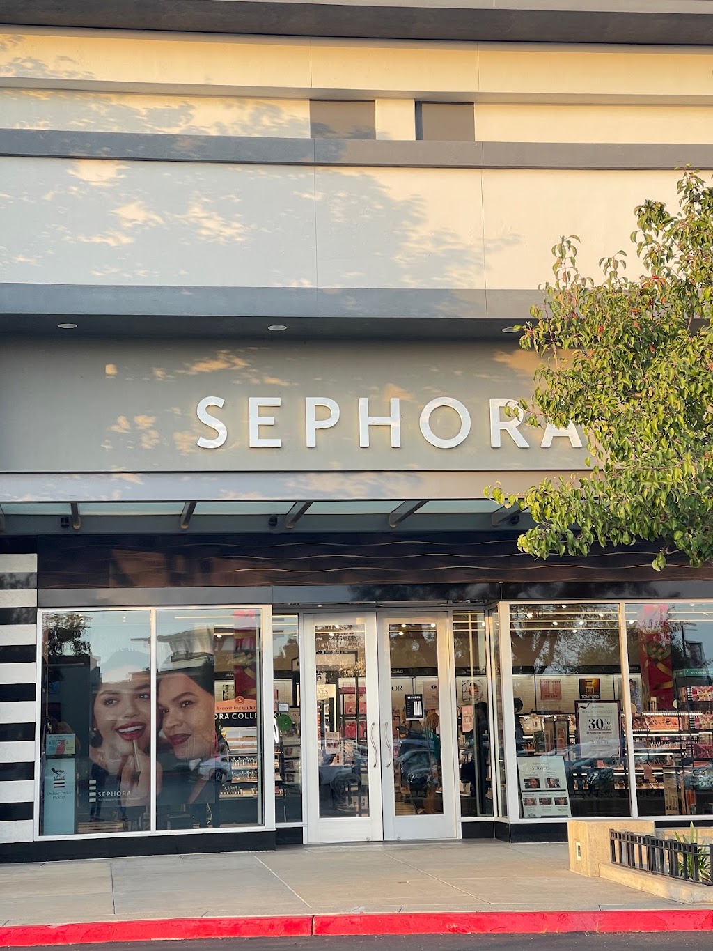 SEPHORA | 43550 Christy St R1A, Fremont, CA 94538, USA | Phone: (510) 656-1588