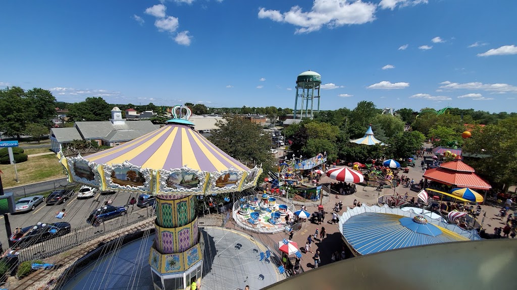 Adventureland | 2245 Broadhollow Rd, Farmingdale, NY 11735, USA | Phone: (631) 694-6868