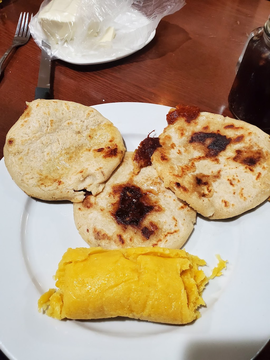 La Pupusa Loca | 285 S Broadway, Yonkers, NY 10705, USA | Phone: (914) 376-1437