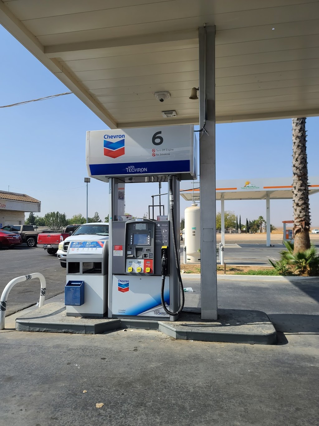 Chevron | 14974 CA-41, Madera, CA 93636, USA | Phone: (559) 822-2233