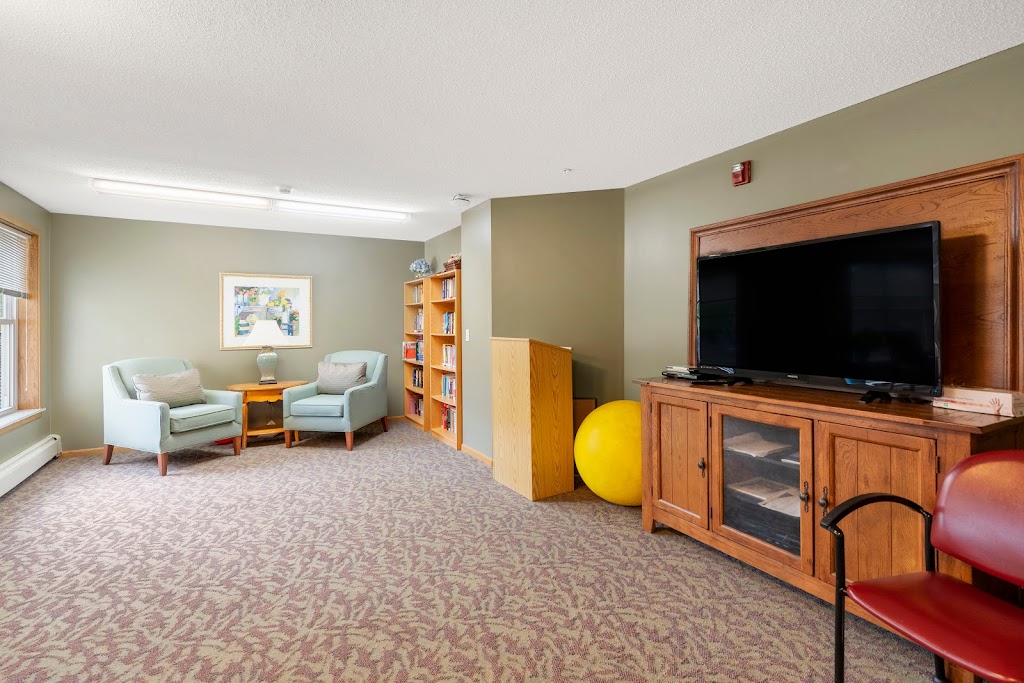 Birchwood Senior Living | 604 NE 1st St, Forest Lake, MN 55025, USA | Phone: (651) 464-5600