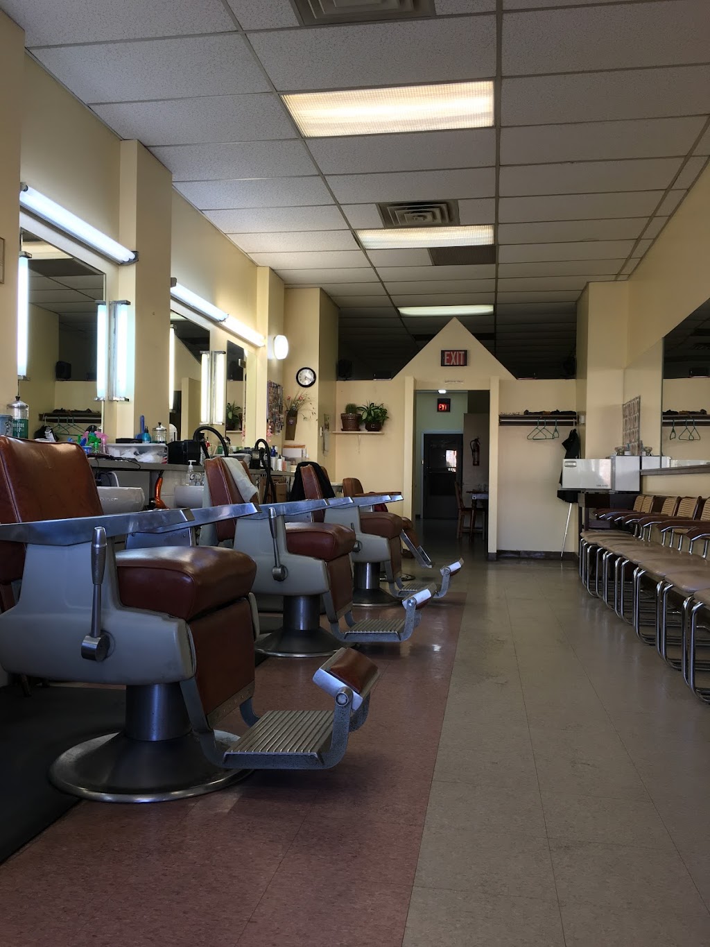 Kims Barber Shop | 5904 N Kings Hwy, Alexandria, VA 22303, USA | Phone: (703) 960-3325