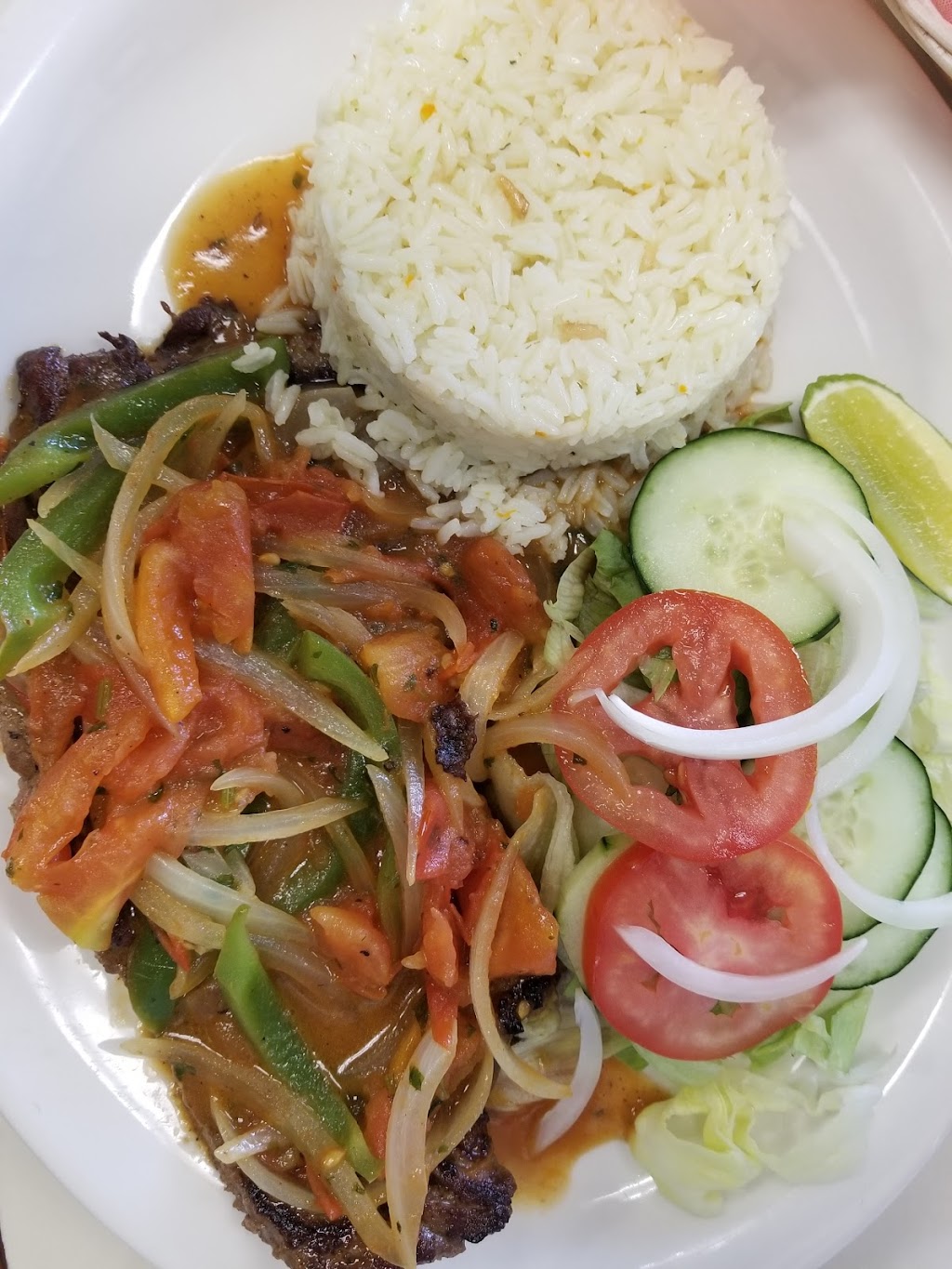 El Rey Salvadoreño restaurant | 192 N Highland Ave, Ossining, NY 10562, USA | Phone: (914) 373-2303