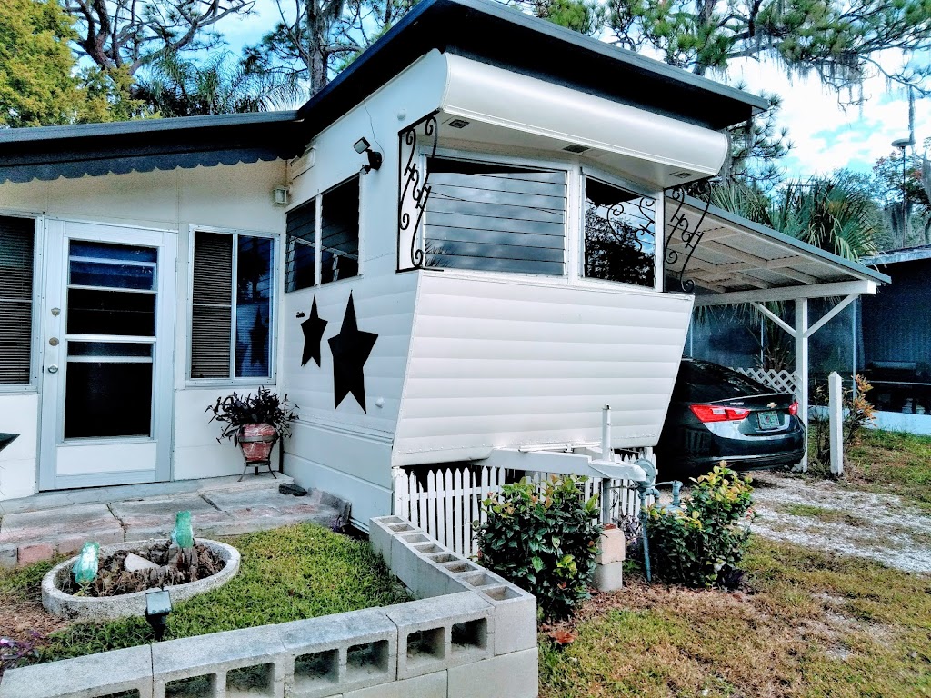 Minnehaha Trailer Park | 660 Hooks St, Clermont, FL 34711, USA | Phone: (352) 394-4497