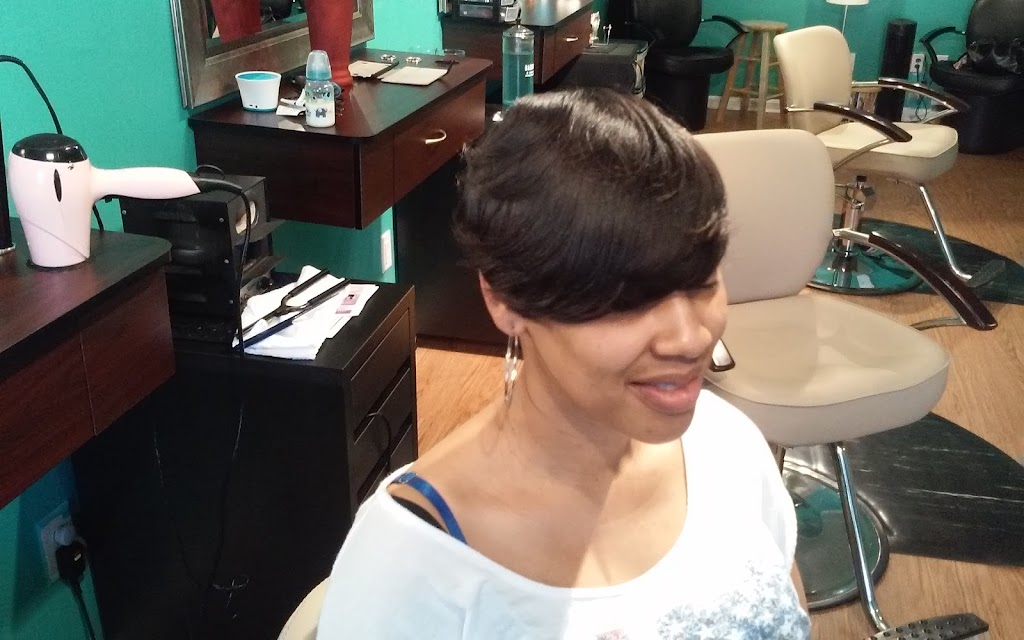 Fluff Salon & Co. | 2604 Carver St d, Durham, NC 27705, USA | Phone: (919) 477-6956