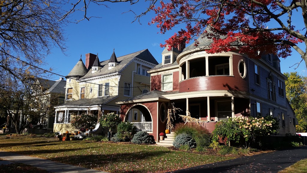 Ronald McDonald House | 139 S Lake Ave, Albany, NY 12208, USA | Phone: (518) 438-2655