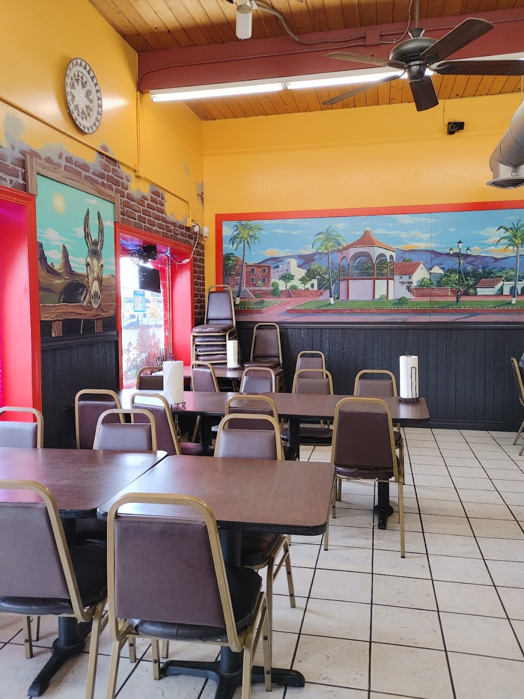 Taqueria Los Cazadores - 19559 Viking Ave NW, Poulsbo, WA 98370, USA ...