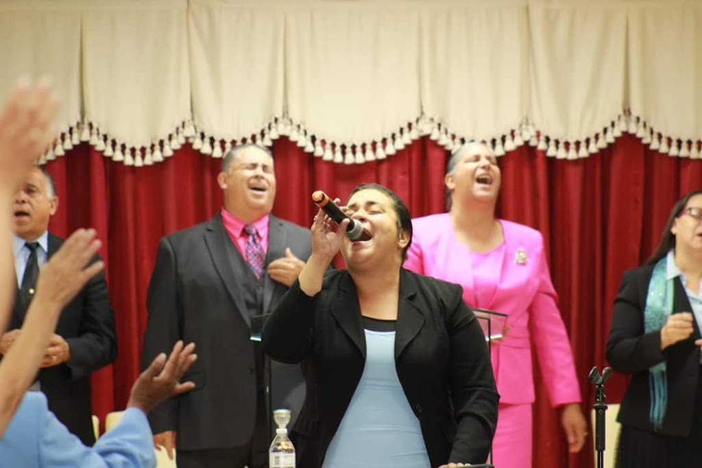 Iglesia Pentecostal Unidos en Santidad | 6 Spruce St, Nashua, NH 03060, USA | Phone: (603) 275-5940