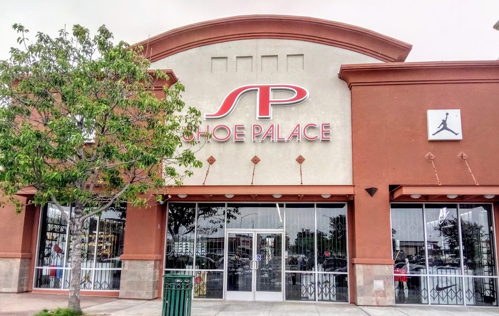 Shoe Palace | 3320 W Century Blvd, Inglewood, CA 90303, USA | Phone: (310) 673-8888