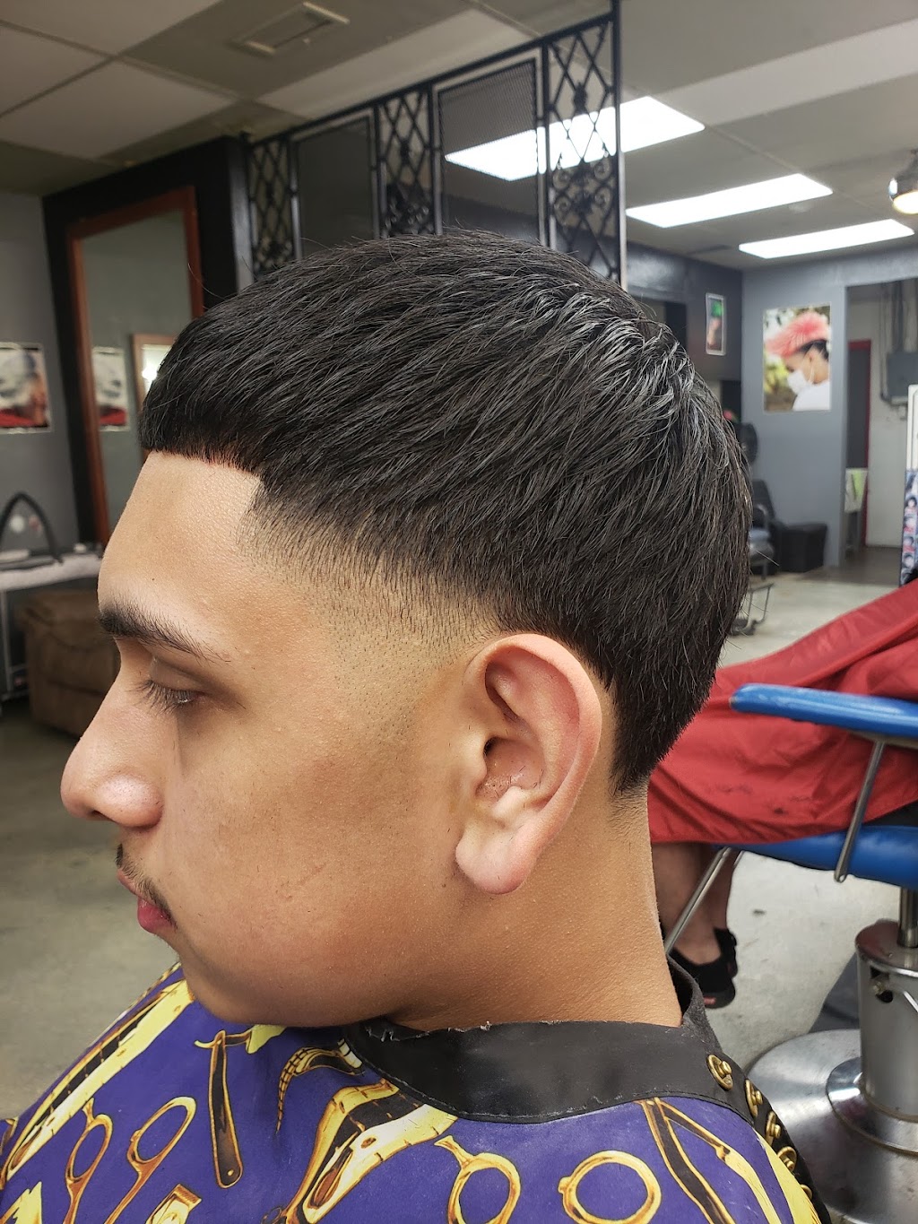 Lilis barbershop & beauty salon | 2003 W Davis St, Dallas, TX 75208, USA | Phone: (469) 579-8367