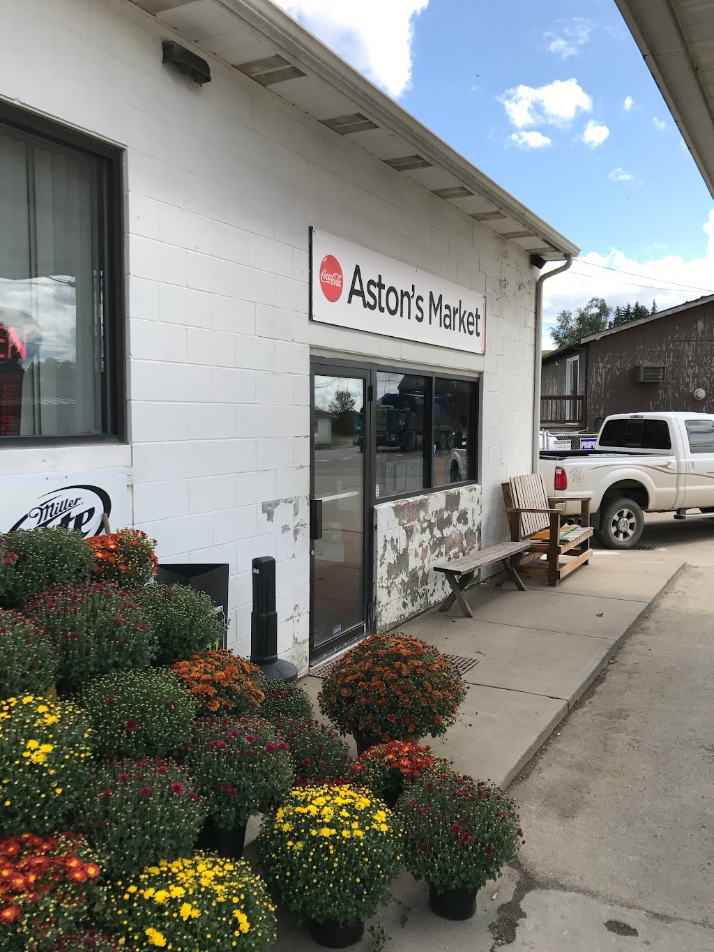 Astons Pleasant Valley Store | 8064 Waynesburg Pike Rd, Cameron, WV 26033, USA | Phone: (304) 845-6270