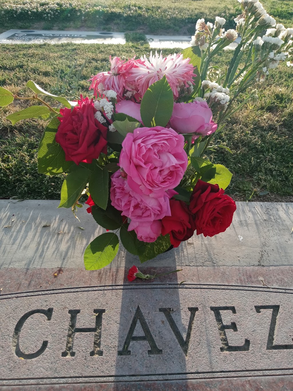 Smith Mountain Cemetery | 42088 Rd 100, Dinuba, CA 93618, USA | Phone: (559) 591-3348