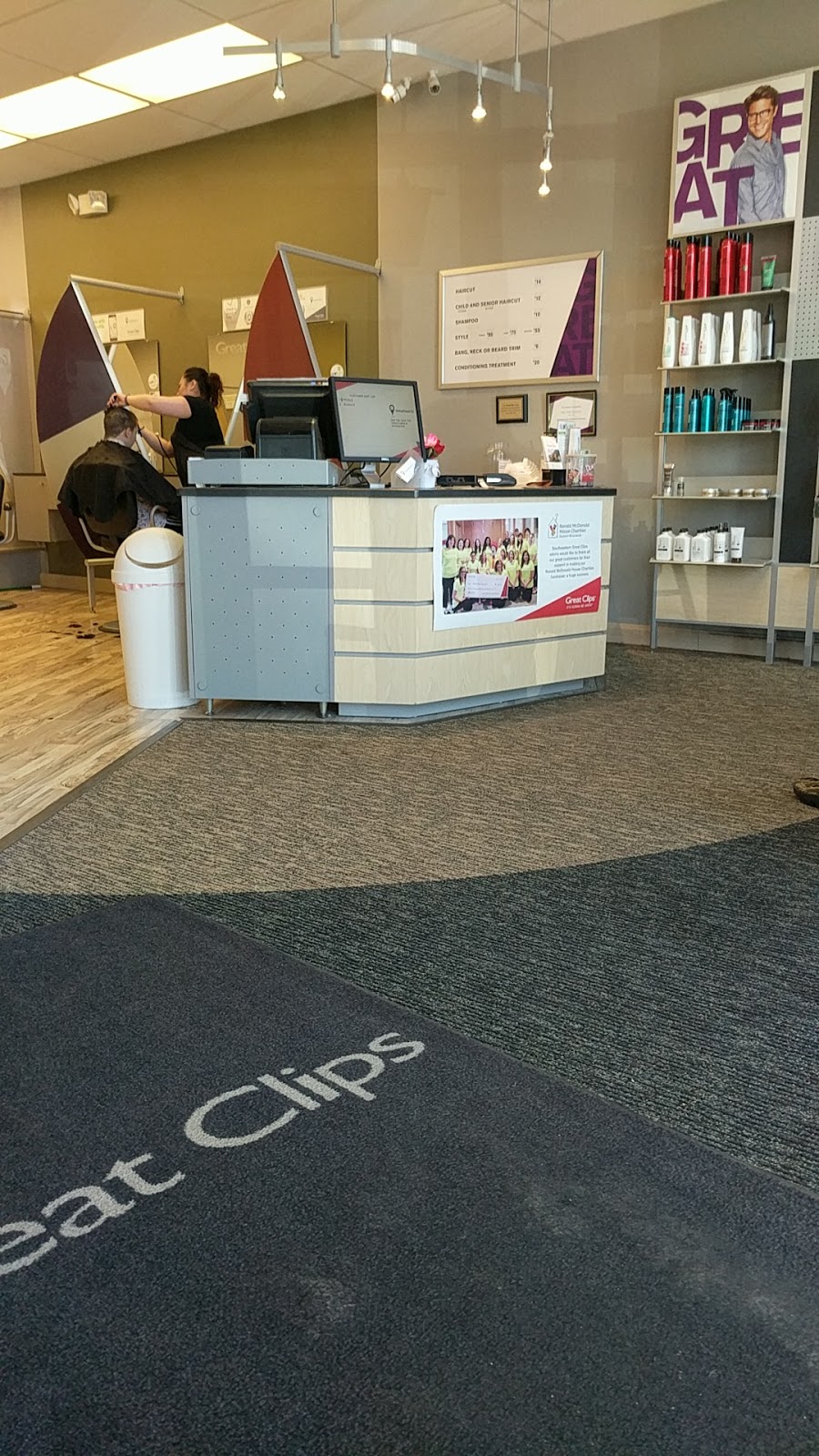 Great Clips | N56W14108 Silver Spring Dr Ste 105, Menomonee Falls, WI 53051, USA | Phone: (262) 439-4940