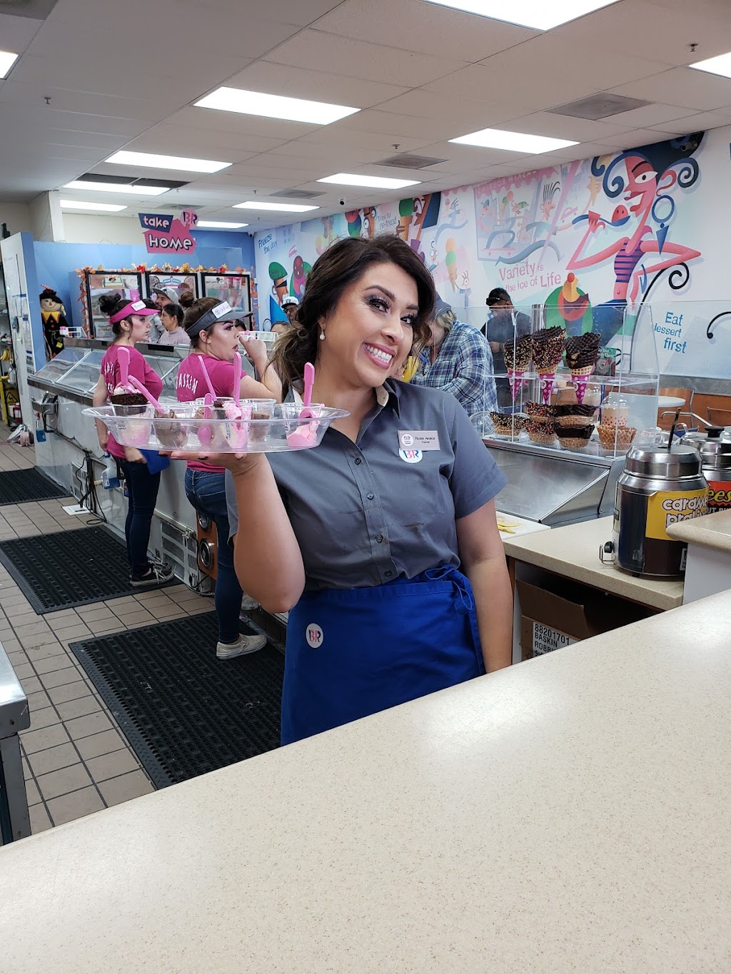 Baskin-Robbins | Oakmore Plaza, 1717 Oakdale Rd, Modesto, CA 95355, USA | Phone: (209) 521-3111